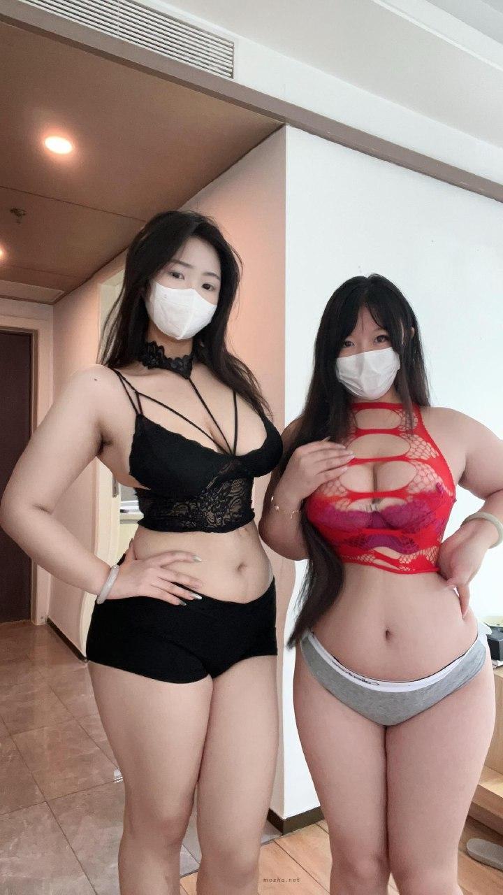 可爱的肉巴 – 姐妹花黑红搭配【26P】